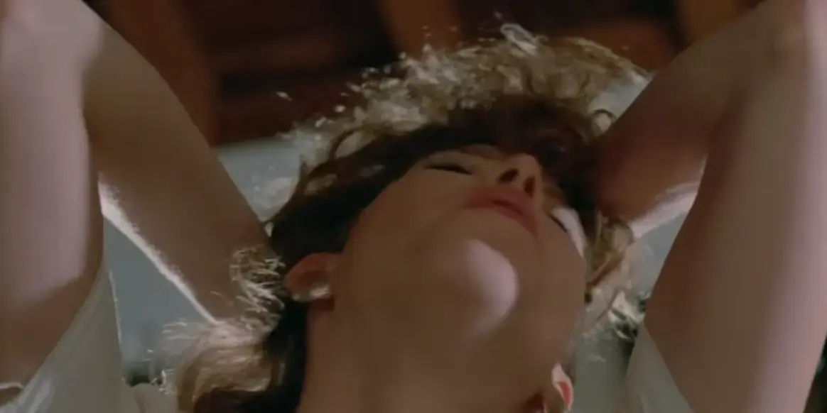 快来免费在线观看《美丽小蜜桃4》欧美电影，1080p高清体验，《美丽小蜜桃4》精彩等你！ 