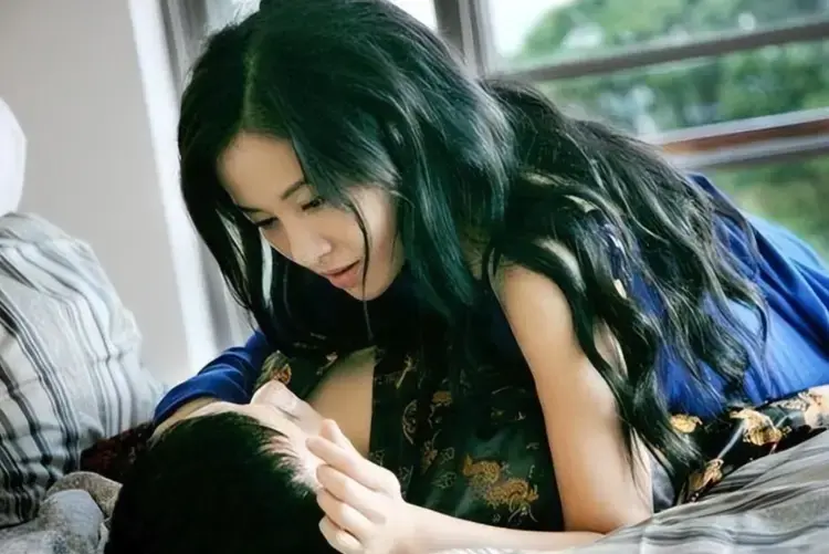 《嫂嫂情事》HD高清无删减免费看 - 韩国电影《嫂嫂情事》流畅不卡顿在线观看 - 金牌影视 - 2026电影《嫂嫂情事》完整版极速播放